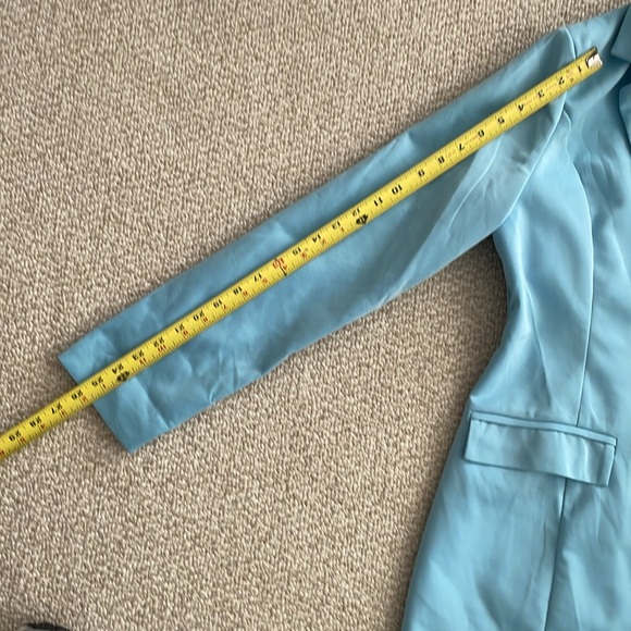 Women’s oversized blazer has never been used. Size XL - Picture 3 of 5